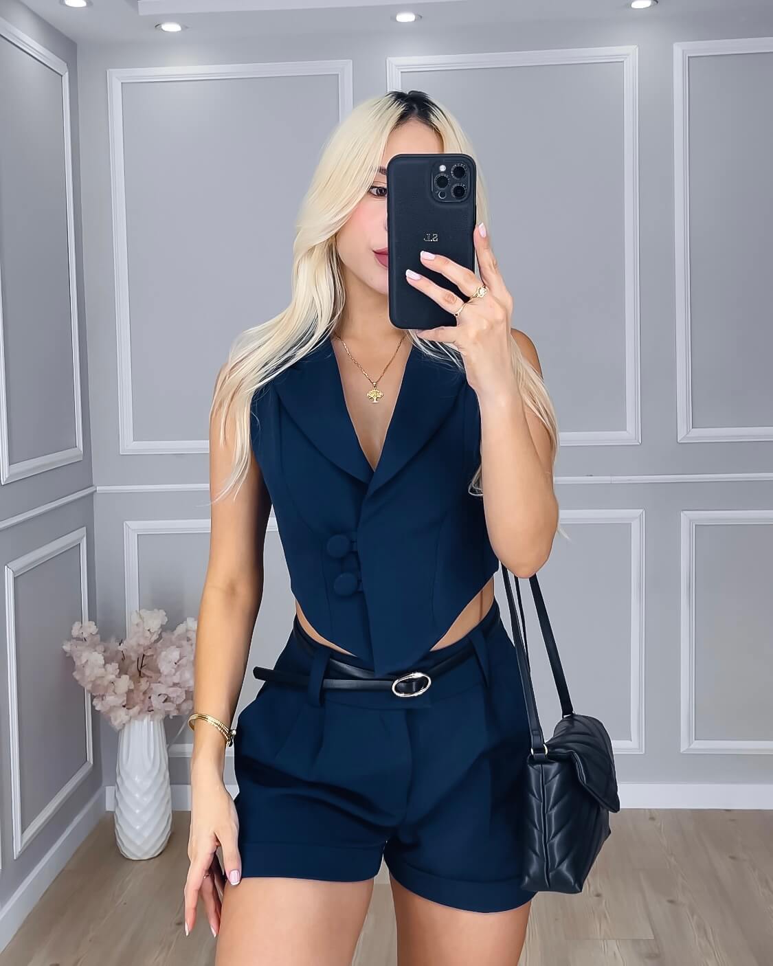 SET CHALECO Y SHORT SASTRE - MYSELF